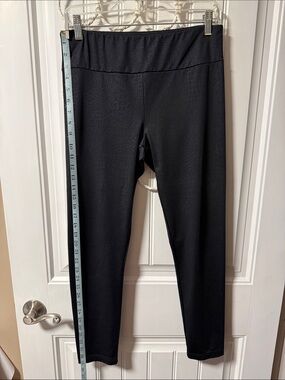 No Boundaries Black Active Leggings with Subtle Texture